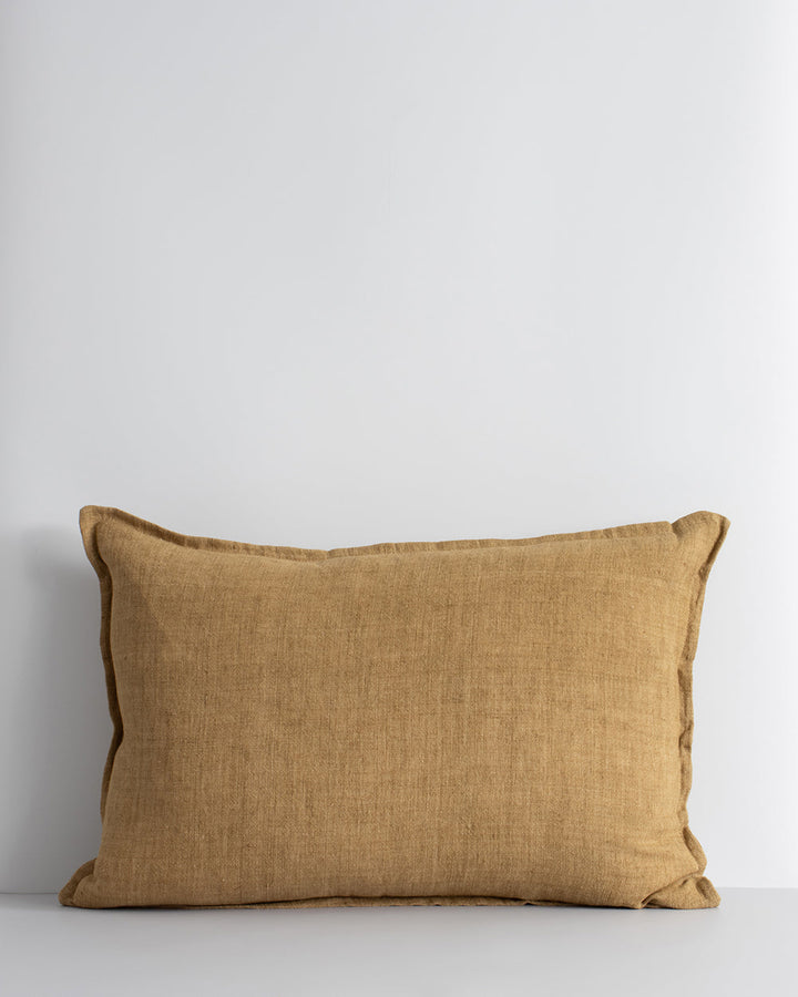 Arcadia Cushion Raw texture is celebrated in stunning natural tones. Handwoven in 100% linen, the Arcadia features a 1cm flange edge, enhancing strength and durability while creating an easy and contemporary aesthetic. The natural charcoal tone and lumbar