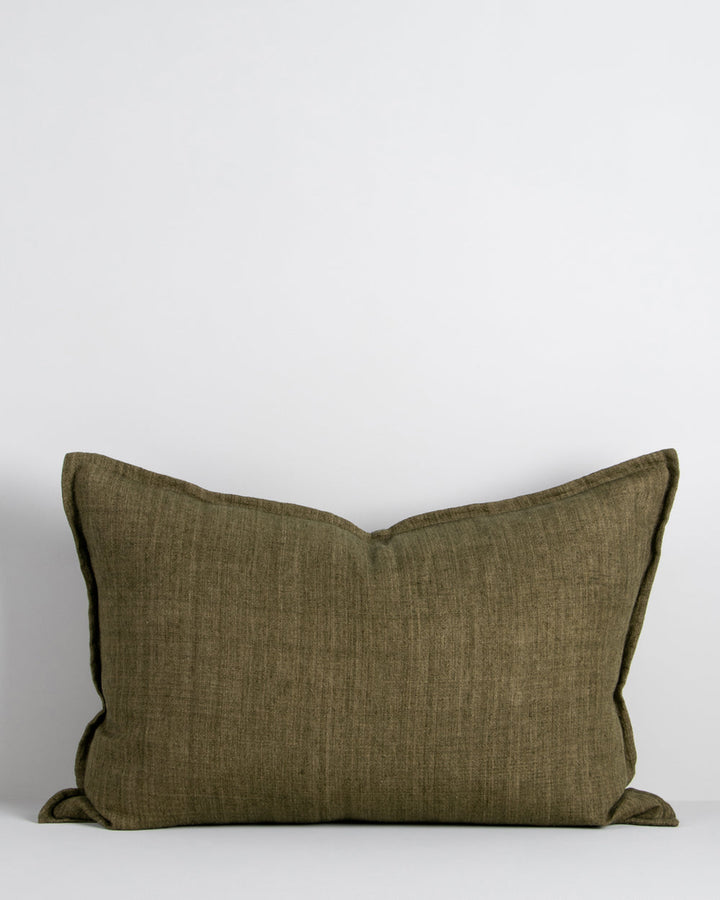 Arcadia Cushion Raw texture is celebrated in stunning natural tones. Handwoven in 100% linen, the Arcadia features a 1cm flange edge, enhancing strength and durability while creating an easy and contemporary aesthetic. The natural charcoal tone and lumbar