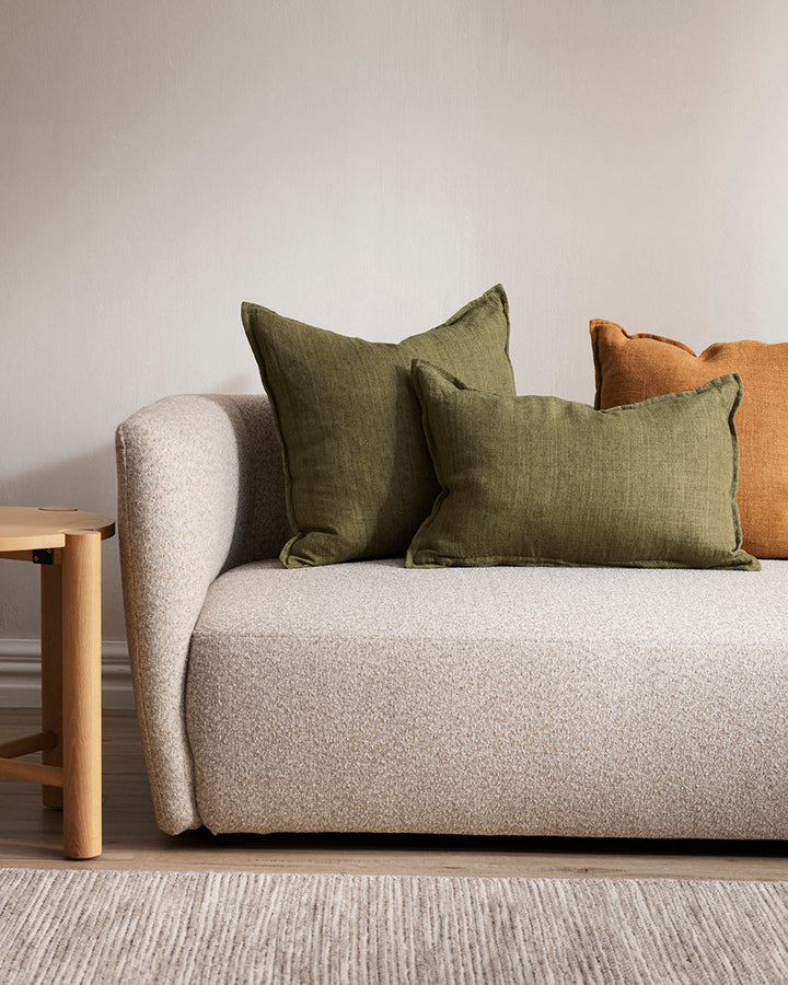 Arcadia Cushion Raw texture is celebrated in stunning natural tones. Handwoven in 100% linen, the Arcadia features a 1cm flange edge, enhancing strength and durability while creating an easy and contemporary aesthetic. The natural charcoal tone and lumbar