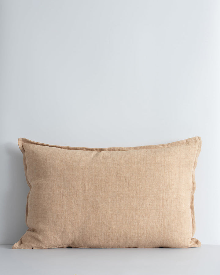 Arcadia Cushion Raw texture is celebrated in stunning natural tones. Handwoven in 100% linen, the Arcadia features a 1cm flange edge, enhancing strength and durability while creating an easy and contemporary aesthetic. The natural charcoal tone and lumbar