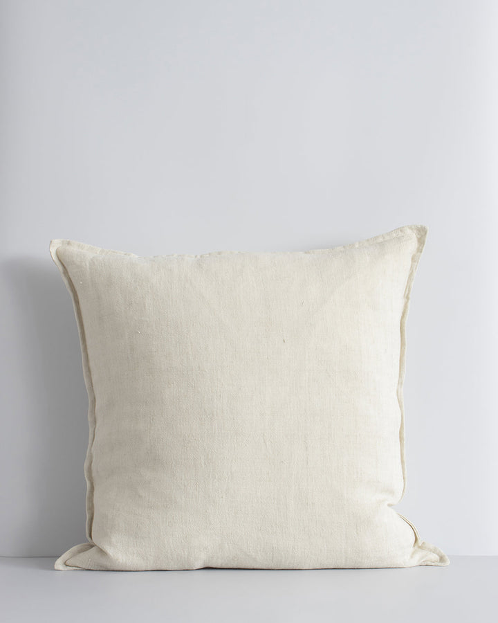 Cassia Cushion Handwoven from medium-weight linen fibres, our Cassia collection exemplifies timeless, contemporary style. Featuring a 1cm flange edge, the refined charcoal tone and gentle surface texture makes this piece perfect for styling pared-back, th