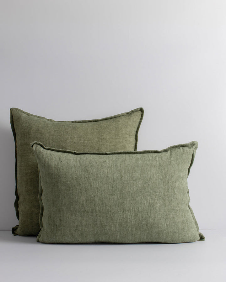 Cassia Cushion Handwoven from medium-weight linen fibres, our Cassia collection exemplifies timeless, contemporary style. Featuring a 1cm flange edge, the refined charcoal tone and gentle surface texture makes this piece perfect for styling pared-back, th