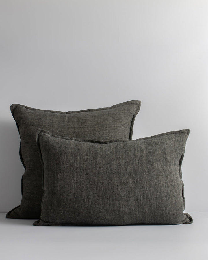 Arcadia Cushion Raw texture is celebrated in stunning natural tones. Handwoven in 100% linen, the Arcadia features a 1cm flange edge, enhancing strength and durability while creating an easy and contemporary aesthetic. The natural charcoal tone and lumbar