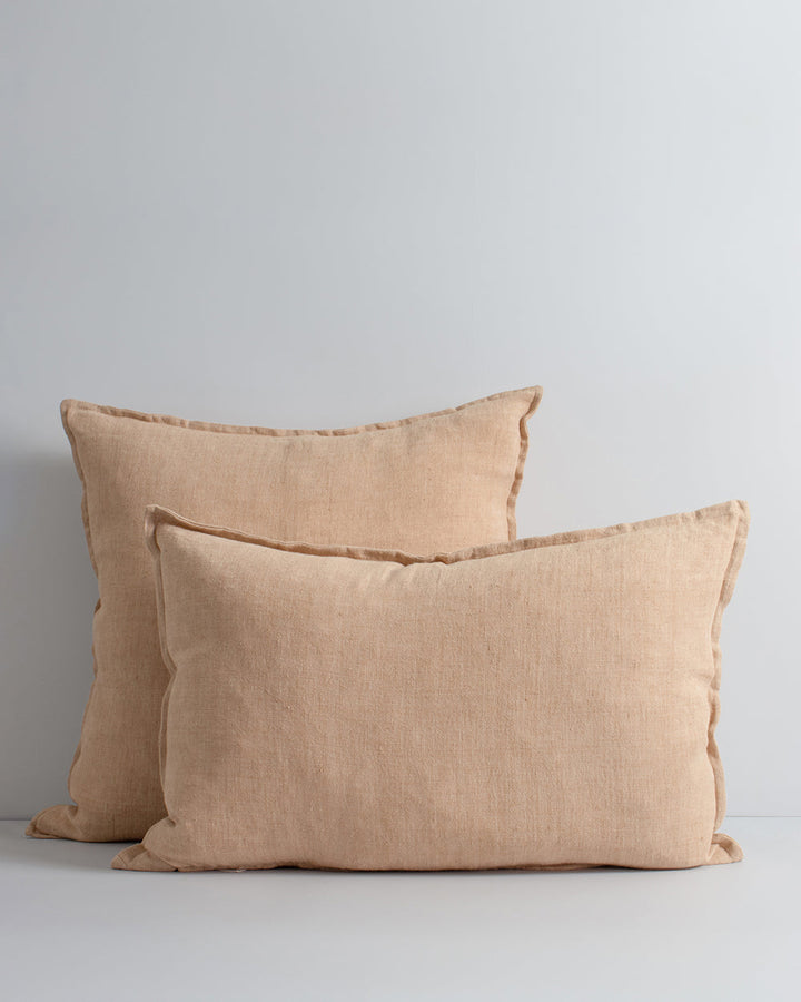 Cassia Cushion Handwoven from medium-weight linen fibres, our Cassia collection exemplifies timeless, contemporary style. Featuring a 1cm flange edge, the refined charcoal tone and gentle surface texture makes this piece perfect for styling pared-back, th