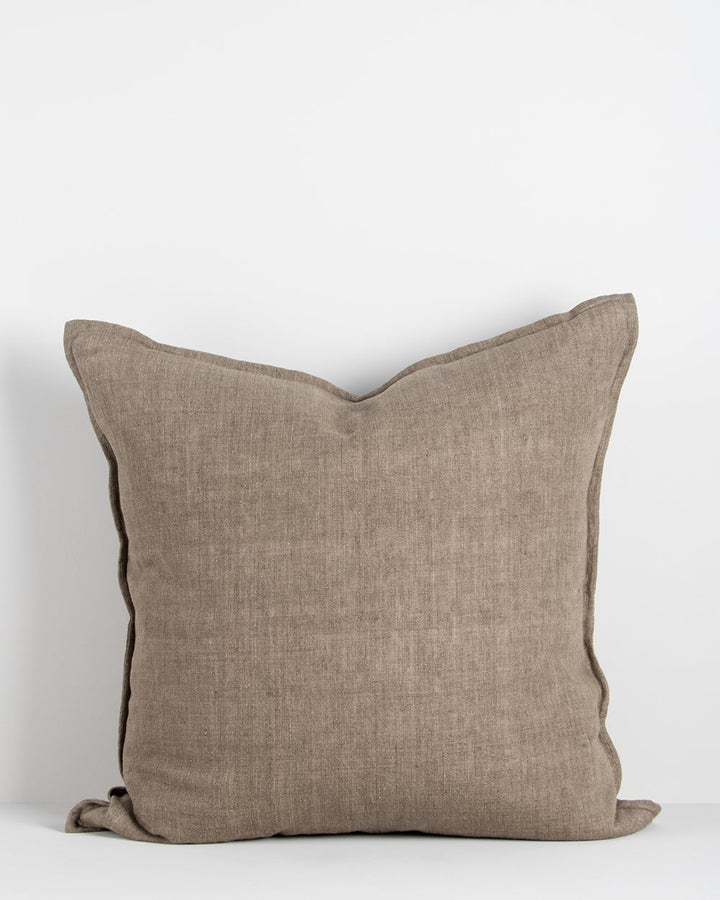 Cassia Cushion Handwoven from medium-weight linen fibres, our Cassia collection exemplifies timeless, contemporary style. Featuring a 1cm flange edge, the refined charcoal tone and gentle surface texture makes this piece perfect for styling pared-back, th