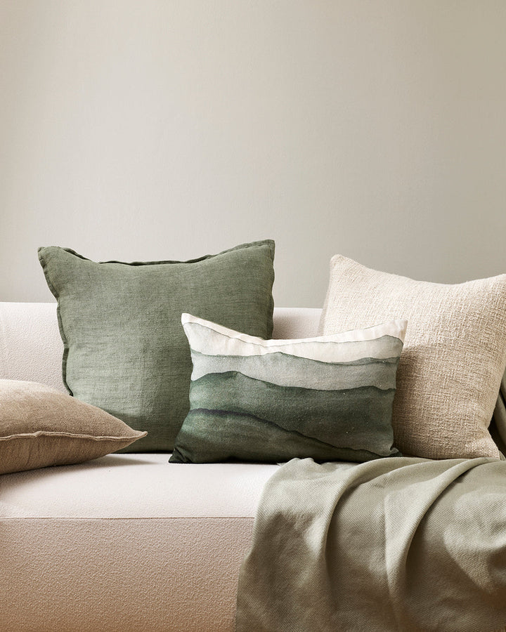 Cassia Cushion Handwoven from medium-weight linen fibres, our Cassia collection exemplifies timeless, contemporary style. Featuring a 1cm flange edge, the refined charcoal tone and gentle surface texture makes this piece perfect for styling pared-back, th