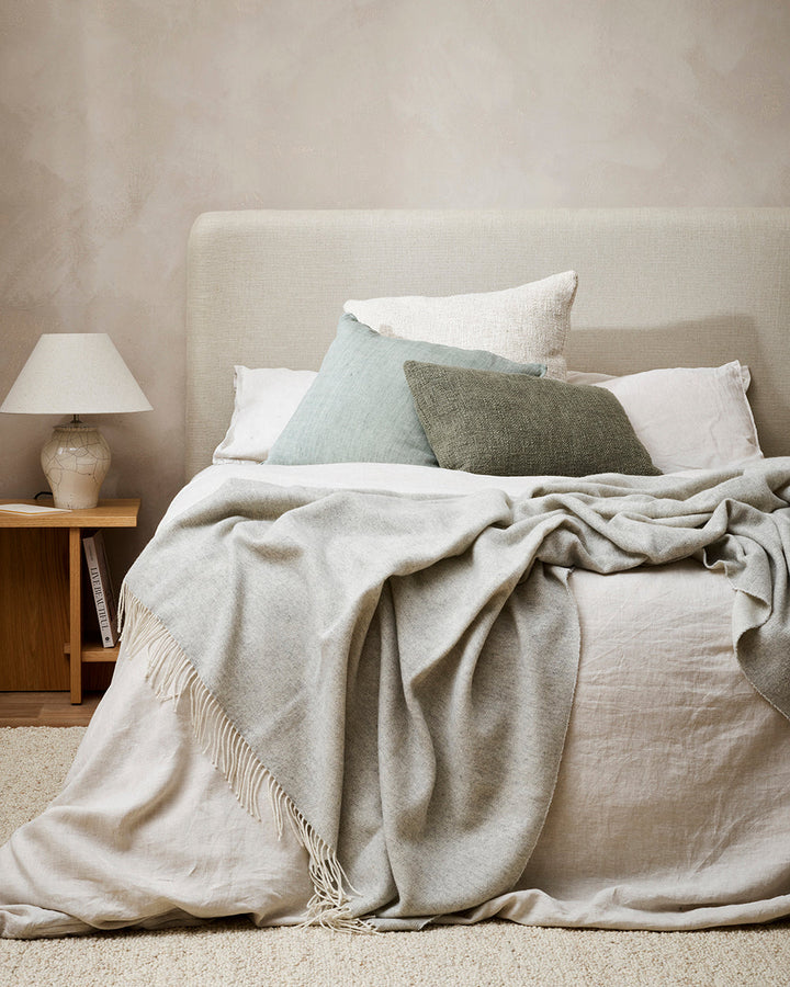 Cassia Cushion Handwoven from medium-weight linen fibres, our Cassia collection exemplifies timeless, contemporary style. Featuring a 1cm flange edge, the refined charcoal tone and gentle surface texture makes this piece perfect for styling pared-back, th