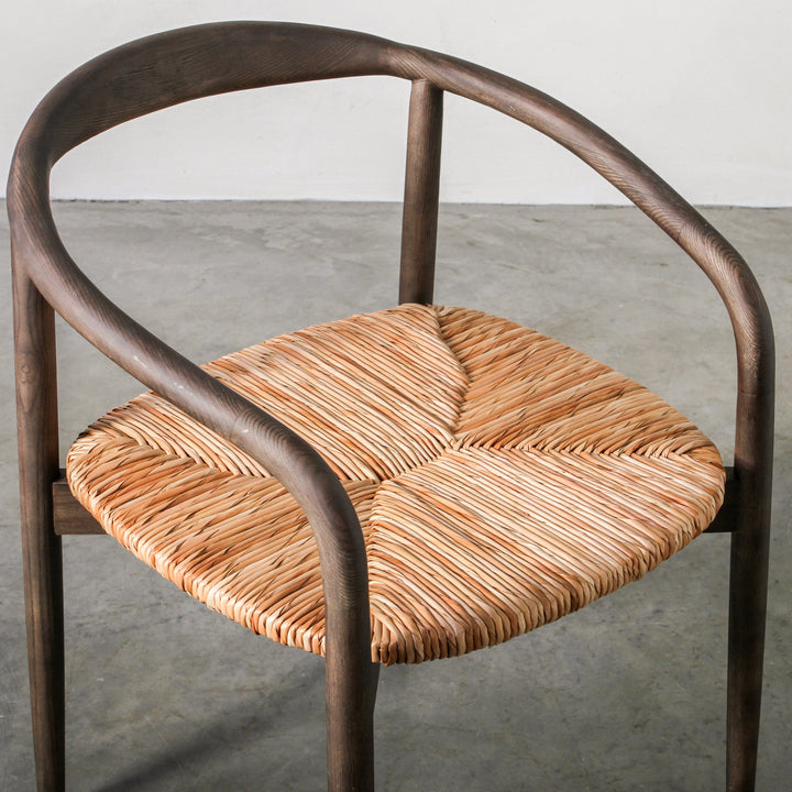 Essence Dining Chair Leaf Rope/Smoke with woven leaf rope seat and elegant Ash wood frame.