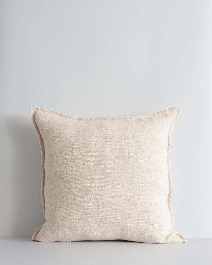 Flaxmill Cushion Enduringly beautiful, the heavy-weight weave of the Flaxmill celebrates the natural texture of raw linen fibres. Featuring a 1cm flange edge, the warm nude tone accentuates its textural qualities and brings an organic, contemporary feel t