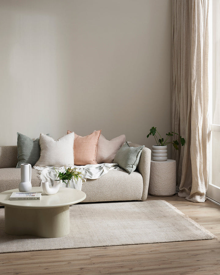 Flaxmill Cushion Enduringly beautiful, the heavy-weight weave of the Flaxmill celebrates the natural texture of raw linen fibres. Featuring a 1cm flange edge, the warm nude tone accentuates its textural qualities and brings an organic, contemporary feel t