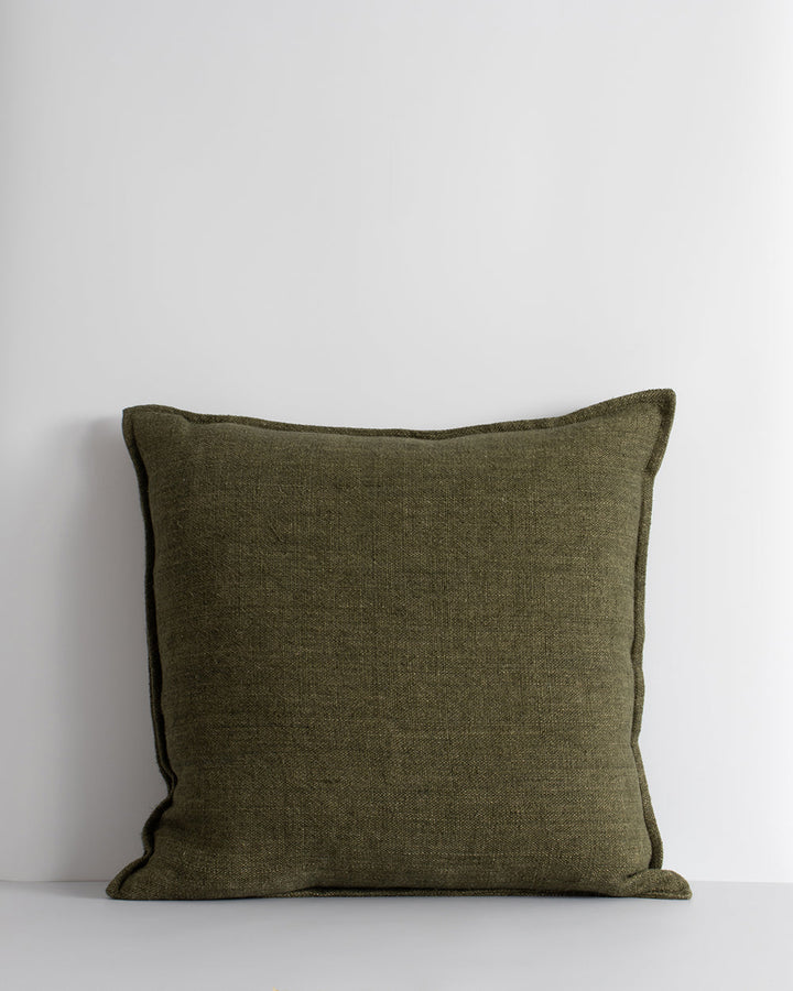 Flaxmill Cushion Enduringly beautiful, the heavy-weight weave of the Flaxmill celebrates the natural texture of raw linen fibres. Featuring a 1cm flange edge, the warm nude tone accentuates its textural qualities and brings an organic, contemporary feel t