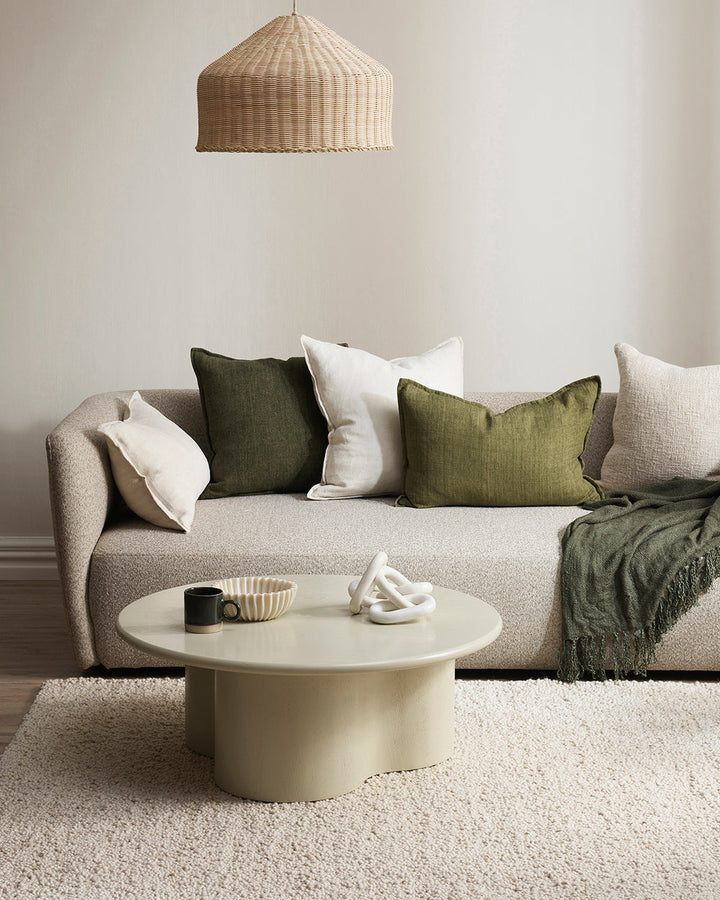 Flaxmill Cushion Enduringly beautiful, the heavy-weight weave of the Flaxmill celebrates the natural texture of raw linen fibres. Featuring a 1cm flange edge, the warm nude tone accentuates its textural qualities and brings an organic, contemporary feel t