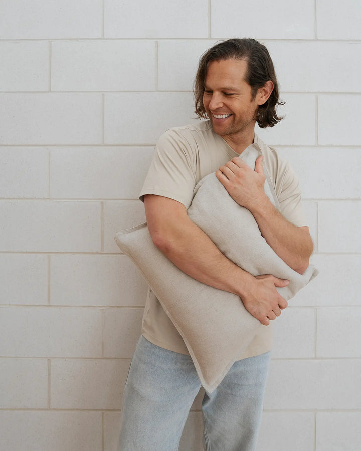 Como Linen Cushion - Elegant & Luxurious Design Discover the Como Linen cushion, crafted from premium European linen for a stylish, soft vintage feel in your home decor.