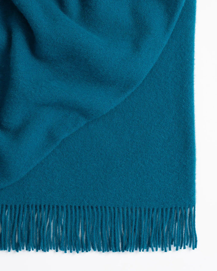 Nevis Turquoise Throw Blanket - Luxurious Comfort – BEON