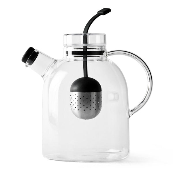 Audo CPH Kettle Teapot, 1.5 L by Audo Copenhagen - This glass teapot features a tea infuser suspended by a silicone string, acting like a stylish teabag positioned at the center of the pot. Drawing inspiration from traditional Oriental teapots, it blends