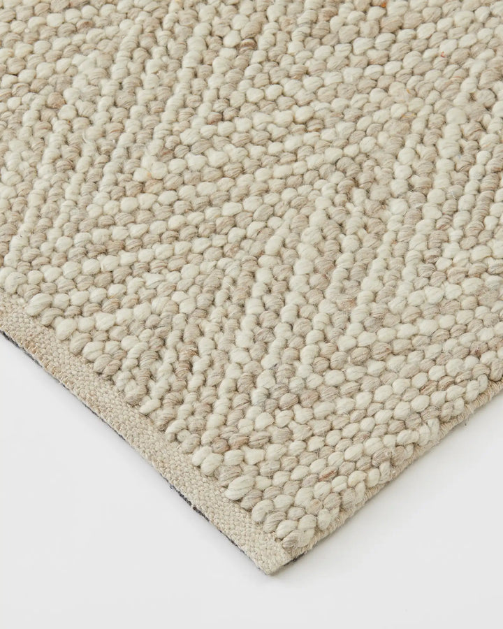 Zambesi Sandstorm - Stylish Chevron Rug Discover Zambesi Sandstorm, the ...