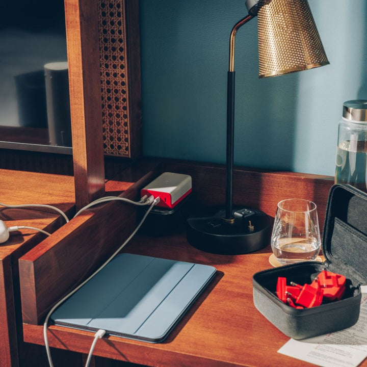 Twelve South PlugBug with Find My: Travel Charger