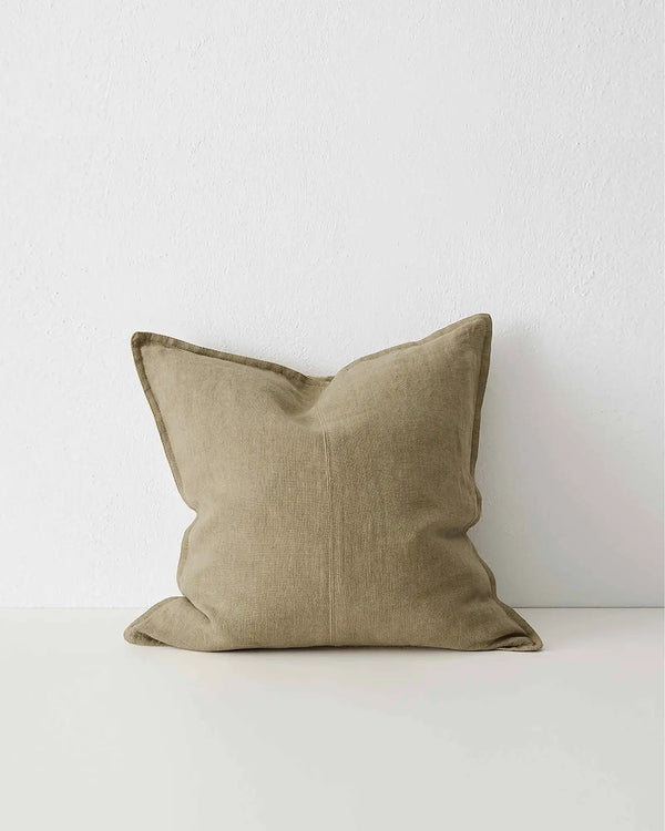 Como Clay Premium Linen Cushion - Warm Elegance Discover Como Clay, a luxurious stonewashed linen cushion in warm brown tones, featuring elegant double stitch French seam.