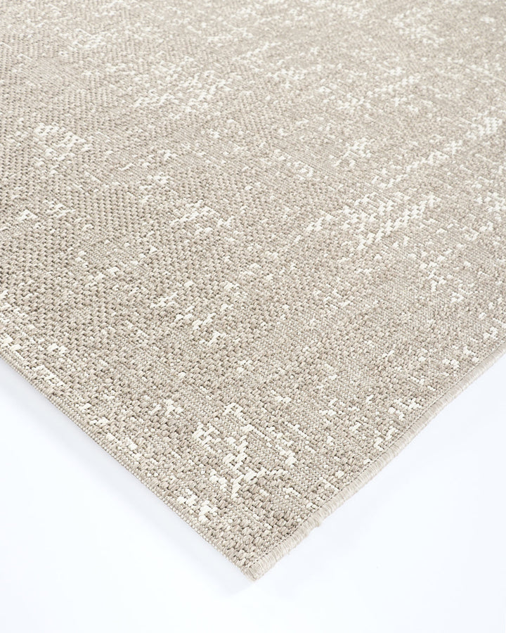 Rattan Floor Rug Add effortless style to your outdoors with the relaxed aesthetic of our Rattan outdoor rug. A stunning, textural piece, Rattanâ€™s durable composition is easy to care for, and translates well indoors for areas of high-traffic. Rich in tex