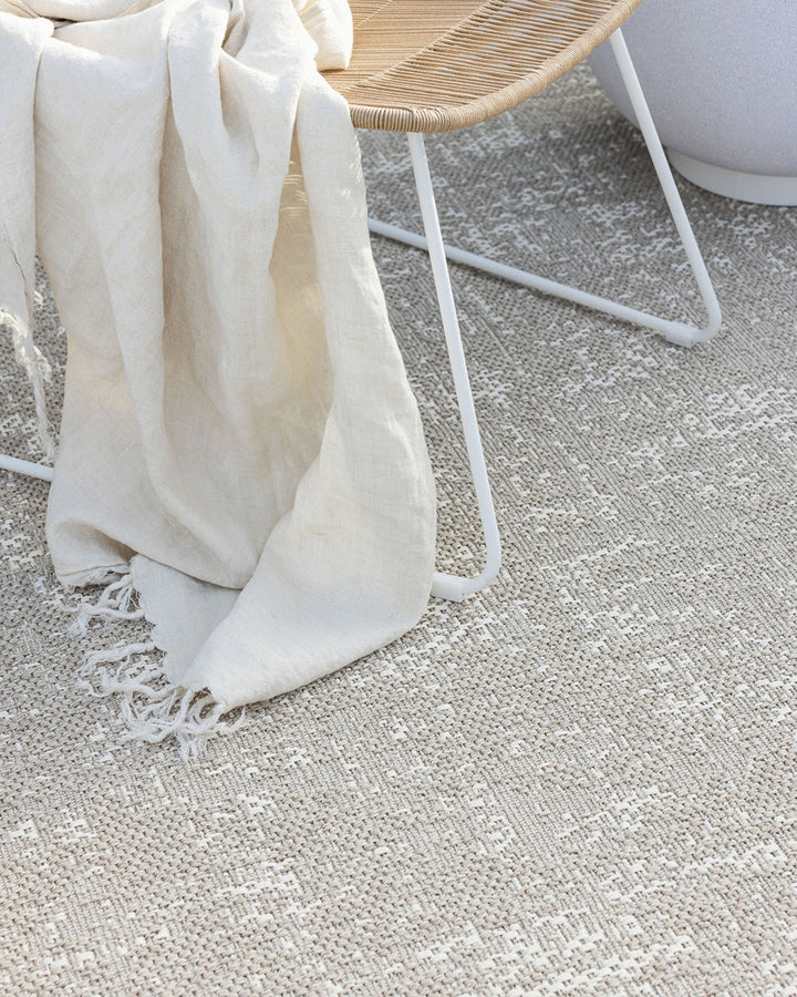 Rattan Floor Rug Add effortless style to your outdoors with the relaxed aesthetic of our Rattan outdoor rug. A stunning, textural piece, Rattanâ€™s durable composition is easy to care for, and translates well indoors for areas of high-traffic. Rich in tex