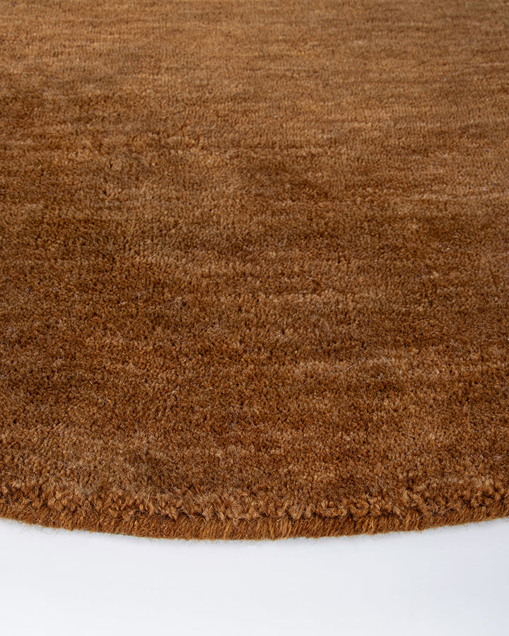 Sandringham Pecan Round Floor Rug Baya