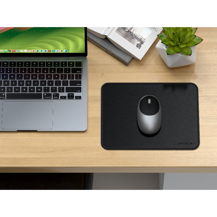 Satechi Vegan-Leather Premium Mouse Pad Black