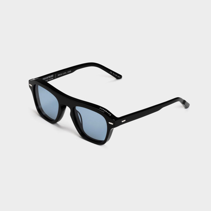 vaanyard-covenant-black-mono-gloss-blue-lens-angle