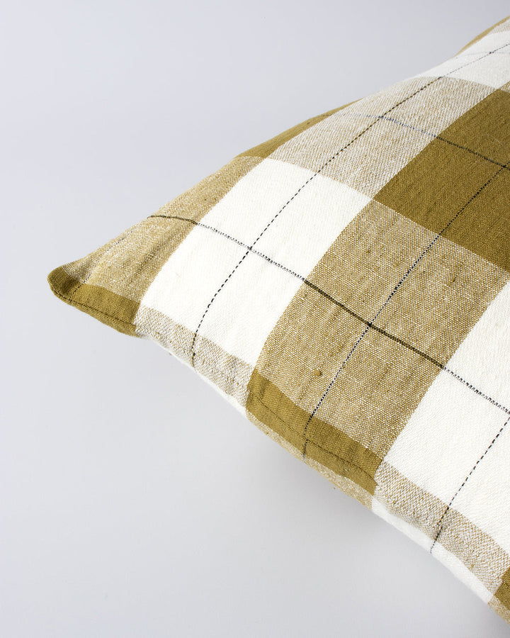 Willis Cushion Country charm is reinterpreted for urban living with Willis â€“ a relaxed, handwoven plaid design. In a modern twist, traditional fabric is re-imagined in a rich tobacco tone that is both elegant and understated. Pair with tones in compleme