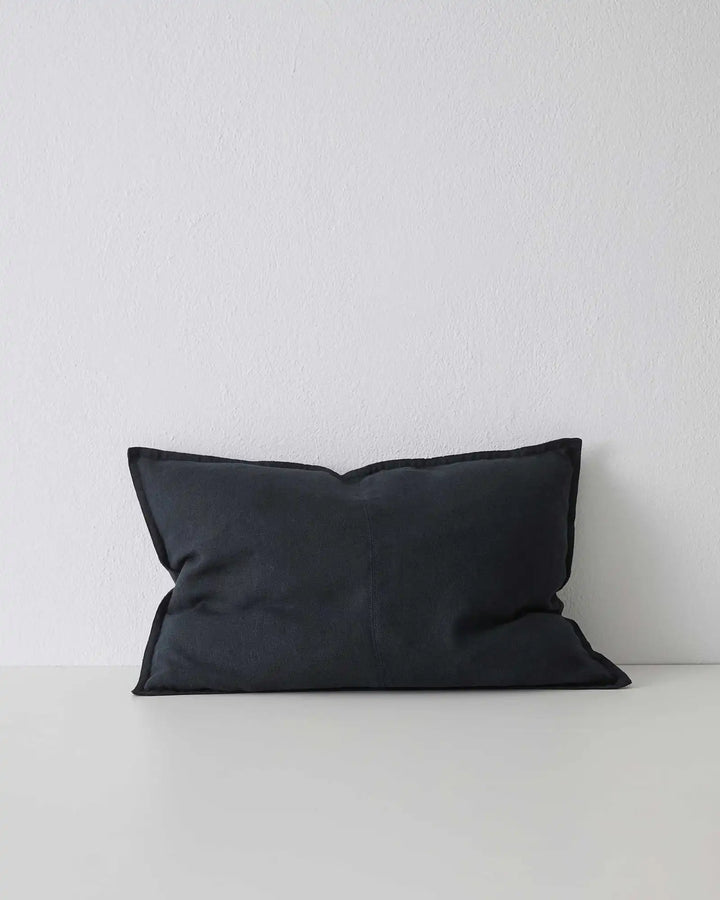 Como Shadow Premium Linen Cushion – Classic Black Elegance Discover the Como Shadow cushion in luxurious black linen, perfect for any style. Experience vintage softness and high-quality craftsmanship.
