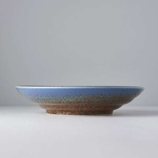 Save on Earth & Sky Flat Base Serving Bowl Made in Japan at BEON. 29cm diameter x 6cm height Flat Base Serving Bowl in Earth & Sky Design The Earth & Sky range features a hand-dipped edge of bold ink-blue contrasted with a speckled tawny brown. This bowl is great for serving salads, pasta or meats. Use as a serving bowl or as a decorative fruit bowl. The flat base serving bowl makes a perfect wedding or engagement gift. Handcrafted in JapanMicrowave and dishwasher safe