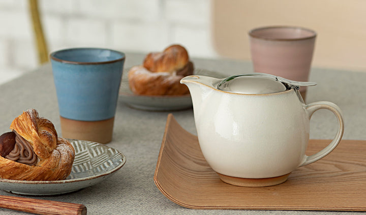 Hydrangea Blue Teacup 200ml by zerojapan | Coffee & Tea Cups | All Zero Japan products are designed and fully manufactured in Japan. The innovative designs look to the future while serving the needs of the present. All stages of manufacturing are monitore