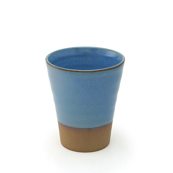 Hydrangea Blue Teacup 200ml by zerojapan | Coffee & Tea Cups | All Zero Japan products are designed and fully manufactured in Japan. The innovative designs look to the future while serving the needs of the present. All stages of manufacturing are monitore