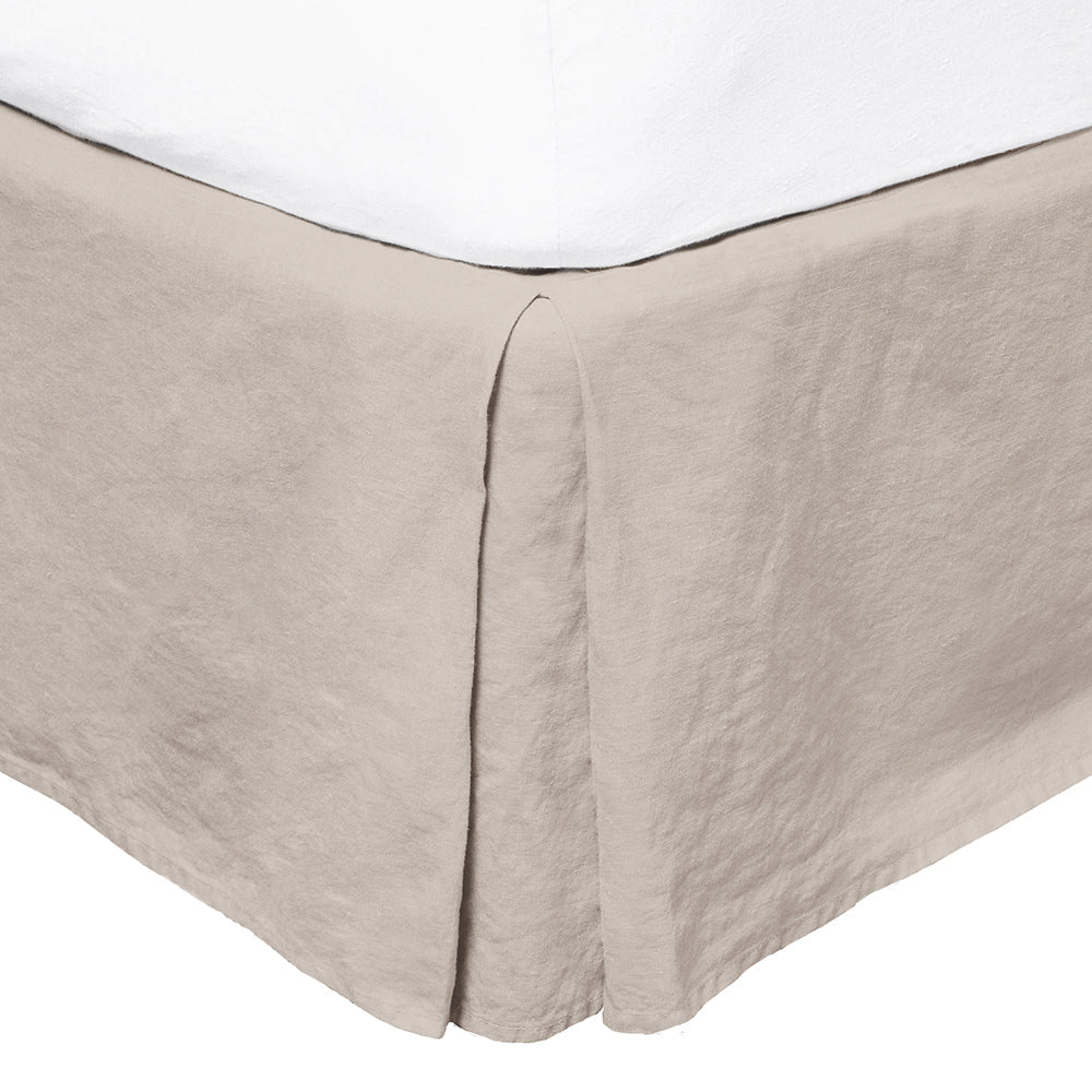 BEON.COM.AU The perfect way to cover the base of your bed is with a linen Valance, a stylish and quality option that will suit any decor. The linen fabric drapes around the edge of the bed but a cotton fabric lies hidden under the mattress securing the valance in position. It also has small pleats on the cor... at BEON.COM.AU