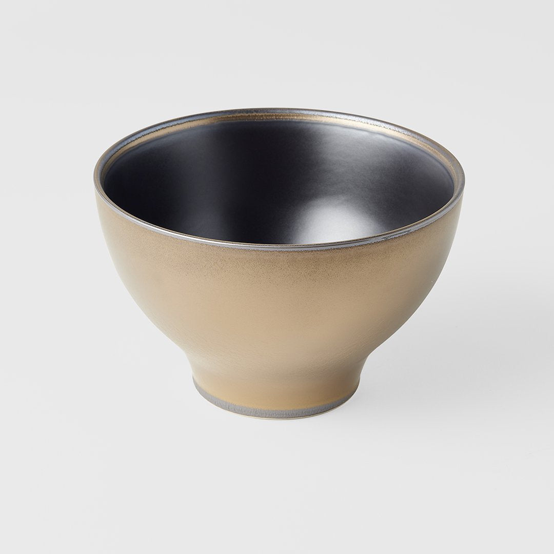 Save on Ikebana Bowl with Gold Tones Made in Japan at BEON. 18cm diameter x 11.5cm height Ikebana U shape bowl with gold tones This beautiful bowls deep shape makes it perfect for soups, curries, pasta and risottos. Use as a serving bowl or as a decorative piece. Handmade in Japan.