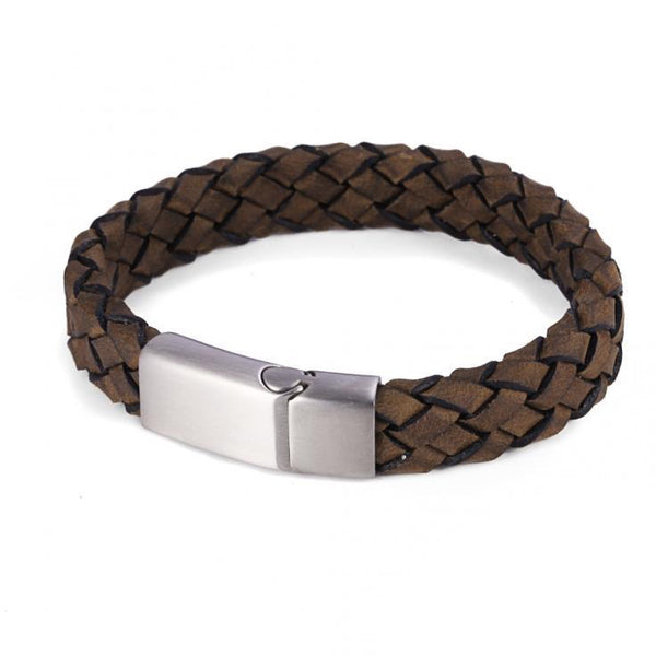 Buy online & save Braided Brown Italian Leather Bracelet |Cudworth |BEON.COM.AU Men’s Leather Bracelet featuring: - Braided Italian Leather - Matte Stainless Steel clasp - 21 cm length Bracelets Cudworth at BEON.COM.AU