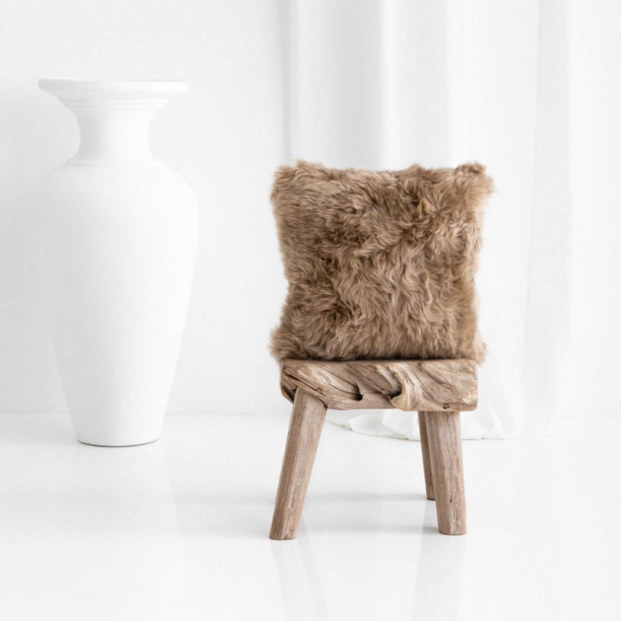 Add the premium Hawkesbury Sheepskin Cushion to your collection for a luxury hit of the softest all natural texture. Available in 2 sizes and an array of beautiful neutral hues, our shee