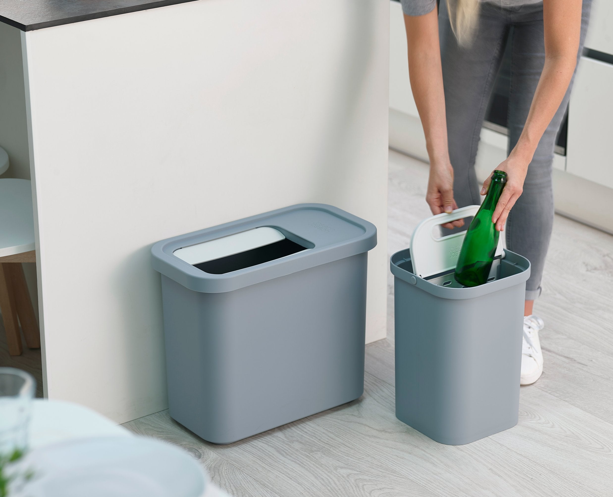 BEON.COM.AU  Take control of your recycling with this smart, modular 2-piece set which includes our GoRecycle 14-litre recycling caddy that has two compartments for easy waste separation and our GoRecycle 32-litre recycling collector which can hold up to twice as much waste as a similar-sized bin.  Large 46-... Joseph Joseph at BEON.COM.AU