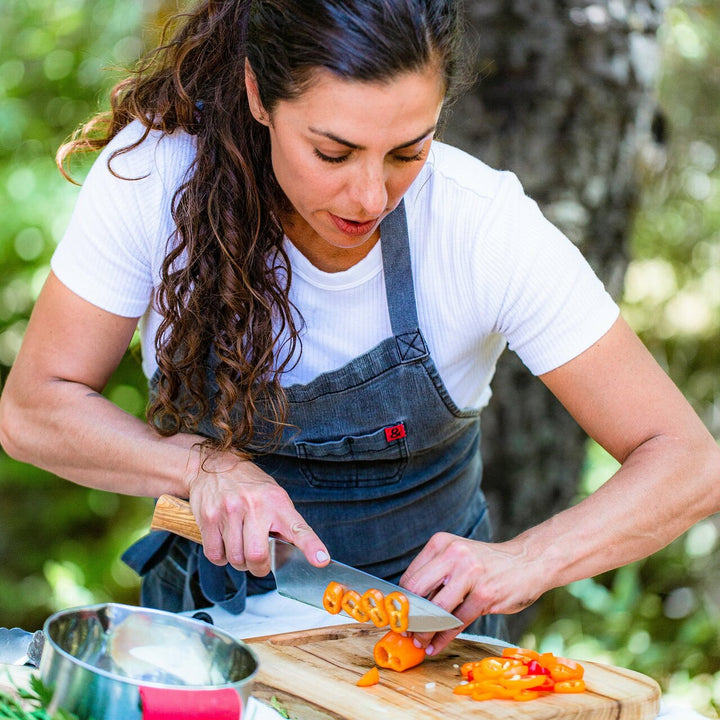 Buy online & save Oliva Elite Kullenschliff Santoku Knife 7 Inch (17.8cm) |Messermeister |BEON.COM.AU E6610 7K      Oliva Elite 7 Inch Kullenschliff Santoku Knife The Messermeister Oliva Elite 7 Inch Kullenschliff Santoku is a versatile Japanese chef’s knife with a thin taper for maximum precision when slicing vegetables, fish and meat. The hollow oval shape of the kullens on either side of the b... Messermeister at BEON.COM.AU