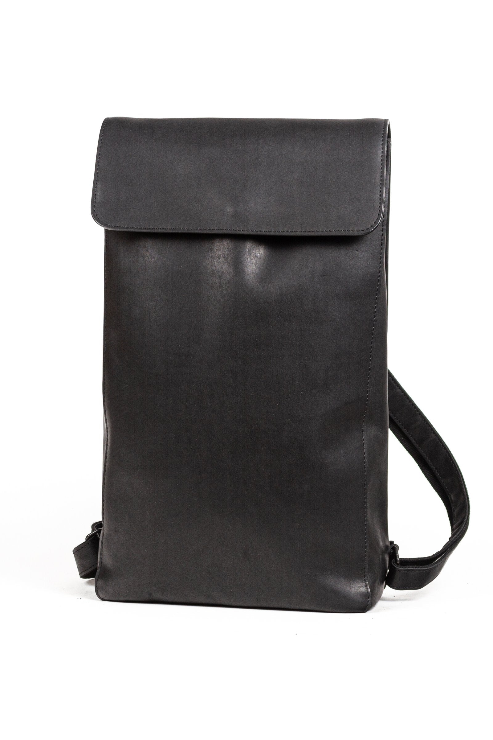 BEON.COM.AU The Jost Futura Long Line Backpack is a leather bag made in Europe from premium European leathers and fabrics. 1 main compartment, inner compartment with zipper 13" Laptop, 1 portrait wide folder, outer compartment with zipper Backstrap adjustable and removable 47cm x 28cm x 8cm 8.42L volume... Jost at BEON.COM.AU