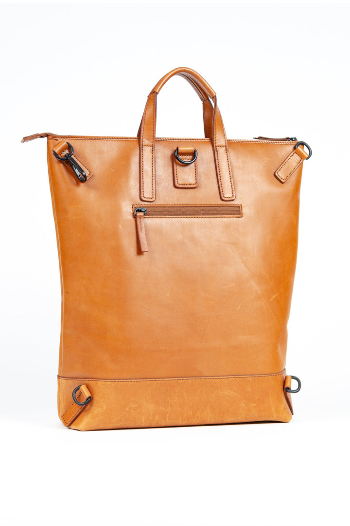 Buy online & save Futura X-Change Bag S | Cognac |Jost |BEON.COM.AU The Jost Futura X-Change Large is a leather bag made in Europe from premium European leathers and fabrics. 3 in 1 bag that can be worn as a backpack, shoulder bag and handbag Made in smooth cowhide with pull-up effect Laptop compartment fits up to 26cm x 20cm x 2cm Closes with zipper Padded lapto... Jost at BEON.COM.AU