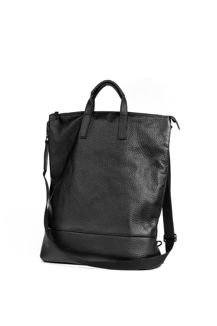 Buy online & save Kopenhagen X-Change Bag | L |Jost |BEON.COM.AU The Jost Kopenhagen X-Change Large is a leather bag made in Europe from premium European leathers and fabrics. 3 in 1 bag that can be worn as a backpack, shoulder bag and handbag Made in coarsely milled cow hide Main compartment fits A4 documents, closes with zipper and carabiner Back zip pocket ... Jost at BEON.COM.AU