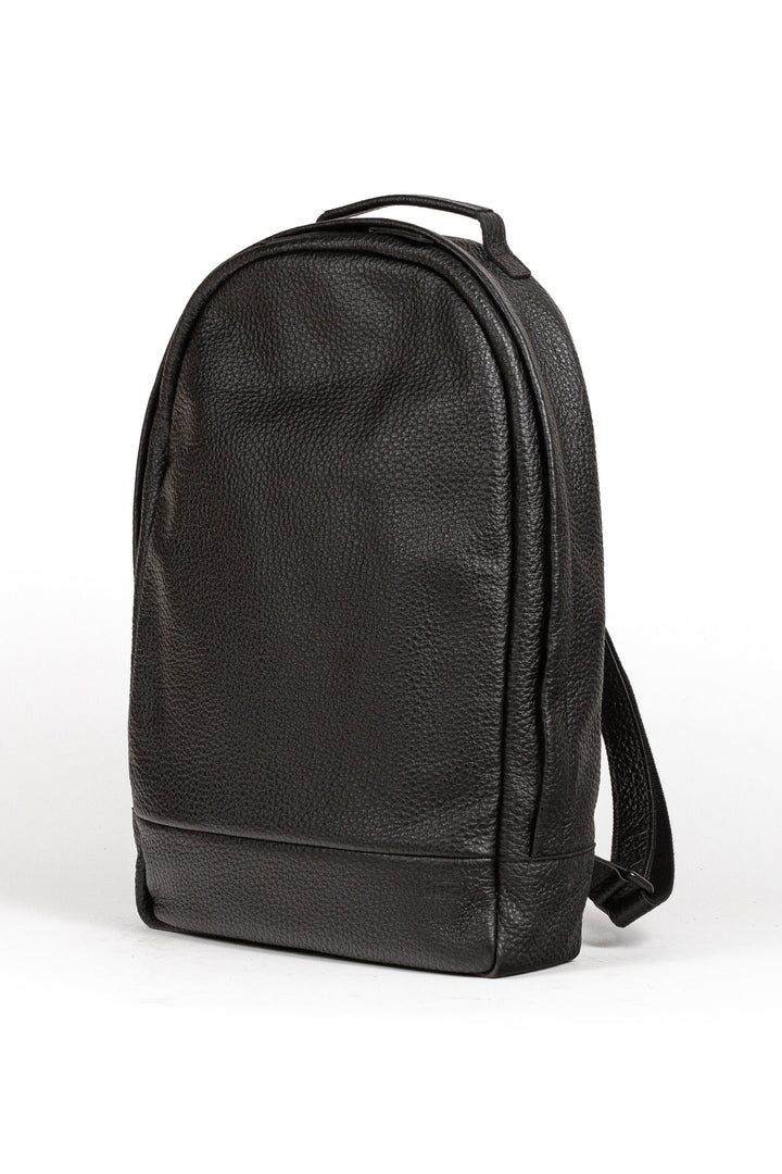 Buy online & save Kopenhagen Daypack | L |Jost |BEON.COM.AU The Jost Kopenhagen Large Backpack is a leather bag made in Europe from premium European leathers and fabrics. Coarsely milled cowhide Backpack padded compartment 28cm x 20cm x 2cm 1 main compartment, fits A4 documents, closes with zipper Mobile phone compartment, 2 pen loops and a key holder 2 c... Jost at BEON.COM.AU