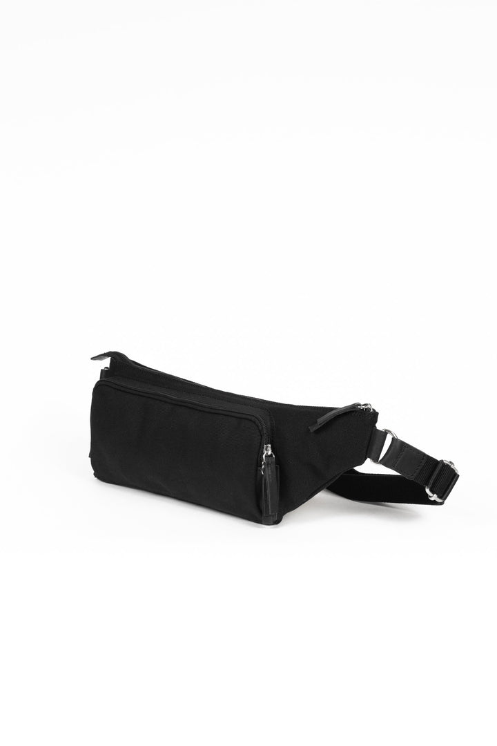 Buy online & save Lund Two Pocket Sling | Black |Jost |BEON.COM.AU The Jost Lund range are sturdy canvas bags with full grain leather trims, all made in Europe from premium European leathers and fabrics. Bags Jost at BEON.COM.AU