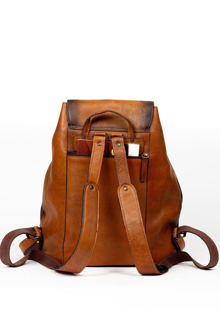 Buy online & save Randers Heritage Backpack | Cognac |Jost |BEON.COM.AU The Jost Randers Heritage Backpack is a leather bag made in Europe from premium European leathers and fabrics. Cowhide Spacious main compartment, can fit A4 documents Drawstrin closure and snap closure on the flap Mobile phone holder, plug-in, zipped pocket and 2 pen loops Front pocket with flap ... Jost at BEON.COM.AU