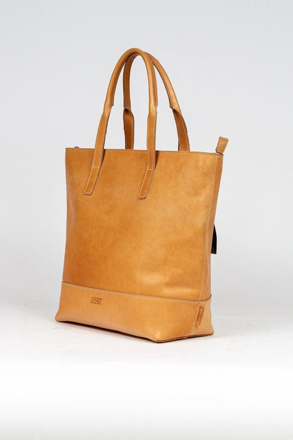 Buy online & save Vantaa Shopper | Vegetable Tan |Jost |BEON.COM.AU The Jost Vantaa Shopper is a leather bag made in Europe from premium European leathers and fabrics. Vegetable tanned leather (so will age and patina naturally!) Bags Jost at BEON.COM.AU