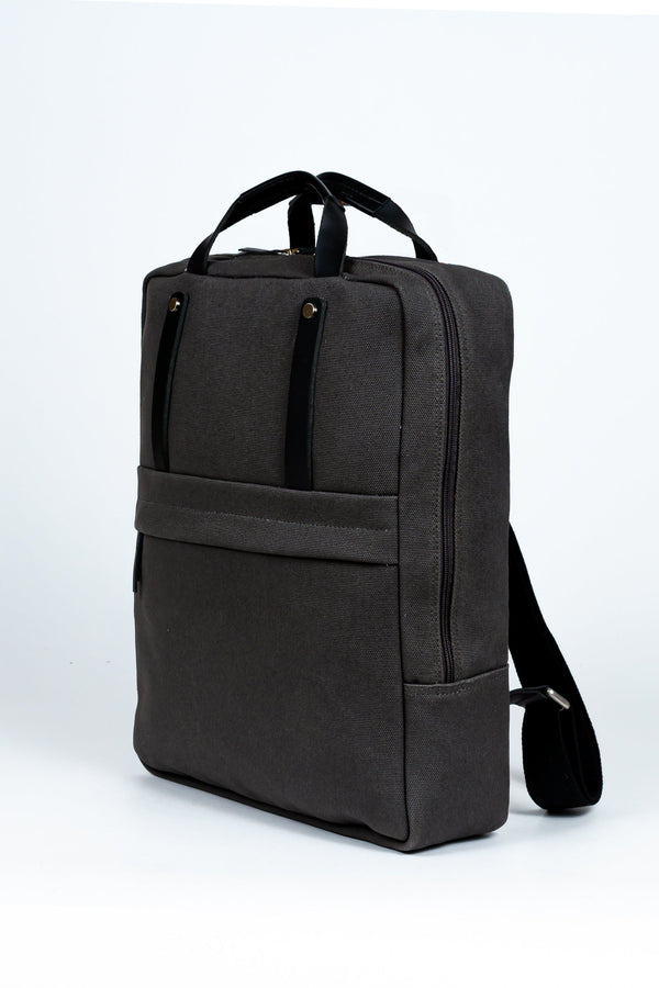 Buy online & save Lund Square City Daypack | Grey |Jost |BEON.COM.AU The Jost Lund range are sturdy canvas bags with full grain leather trims, all made in Europe from premium European leathers and fabrics. Bags Jost at BEON.COM.AU