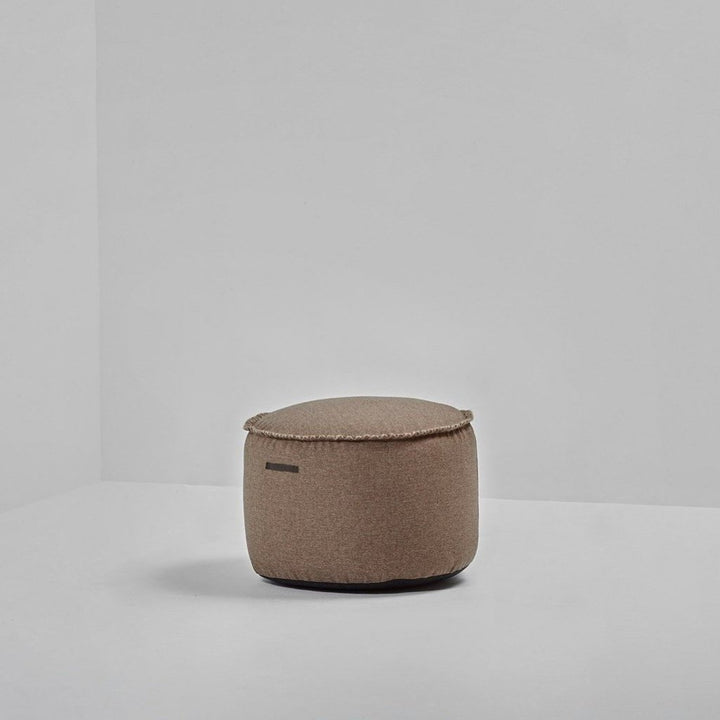 Buy online & save Retro it Medley Drum |Sackit Australia |BEON.COM.AU RETROit Medley Drum – luxurious comfort! Use the RETROit Medley Drum as the extra seat in the living room, the corridor or in the bedroom – or use it together with your recliner or the sofa to rest your feet on.You get a piece of high-end furniture made from the finest material to guarantee you a... Sackit Australia at BEON.COM.AU