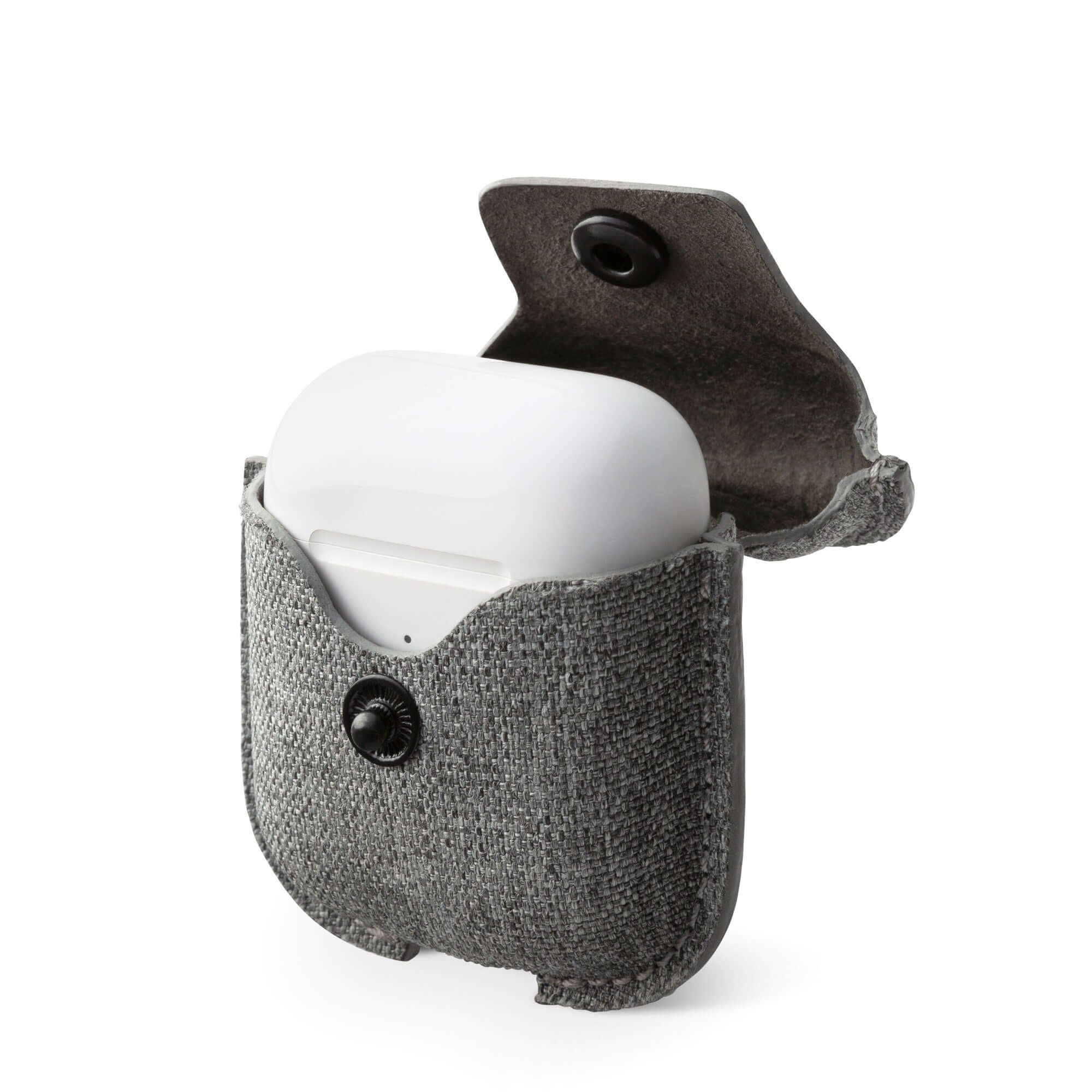 BEON.COM.AU Carry (and protect) your AirPods in style. Slip your AirPods Charging Case into AirSnap to keep your pricey ear buds safe and sound but still easily accessible. Hook the built-in swivel clip to your backpack or bag and you'll never have to search for where you left your AirPods again! When yo... Twelve South at BEON.COM.AU