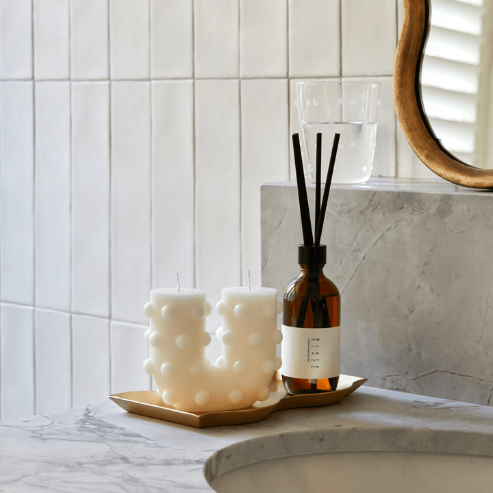 Bush Walk Diffuser 200ml DIFFUSER Available at BEON | Indulge the senses with our reed fragrance diffuser containing premium fragrance oils. Diffusers are a stylish and convenient way to fragrance your home for months at a time. BUSH WALKPINE • CITRUS HER