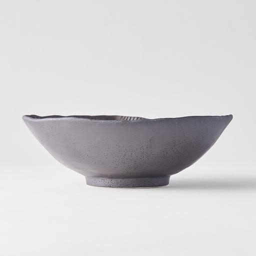 Save on Midori Ridge Off Centre Bowl Made in Japan at BEON. 24cm x 22cm diameter x 7cm height. Ridged off centre bowl in Midori Ridge design. These bowls make a great wedding or engagement gift. Use as a decorative piece or for a serving bowl Handmade in Japan